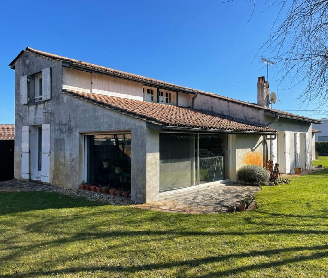 Ravalement de façade à Saint-Médard-en-Jalles — avant chantier