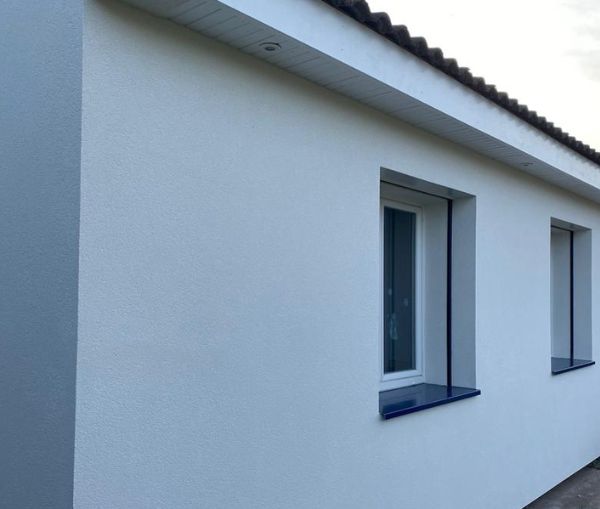 Isolation extérieure sur une maison à Biscarosse après