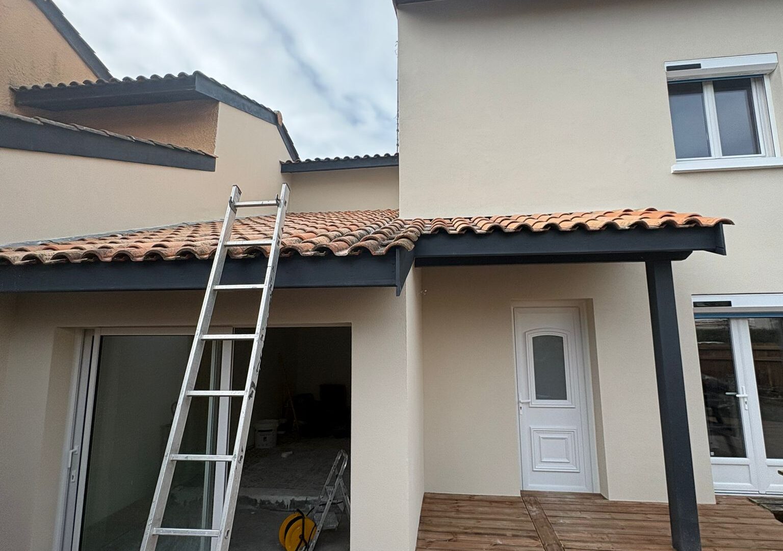 Très belle rénovation de façade à Mimizan