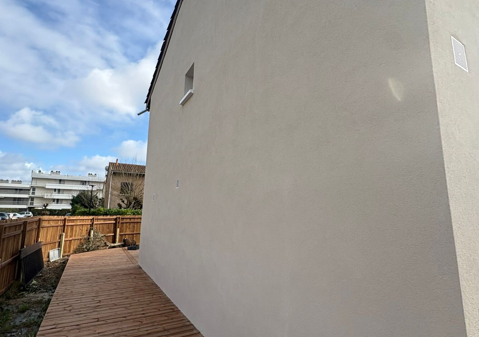 Très belle rénovation de façade à Mimizan