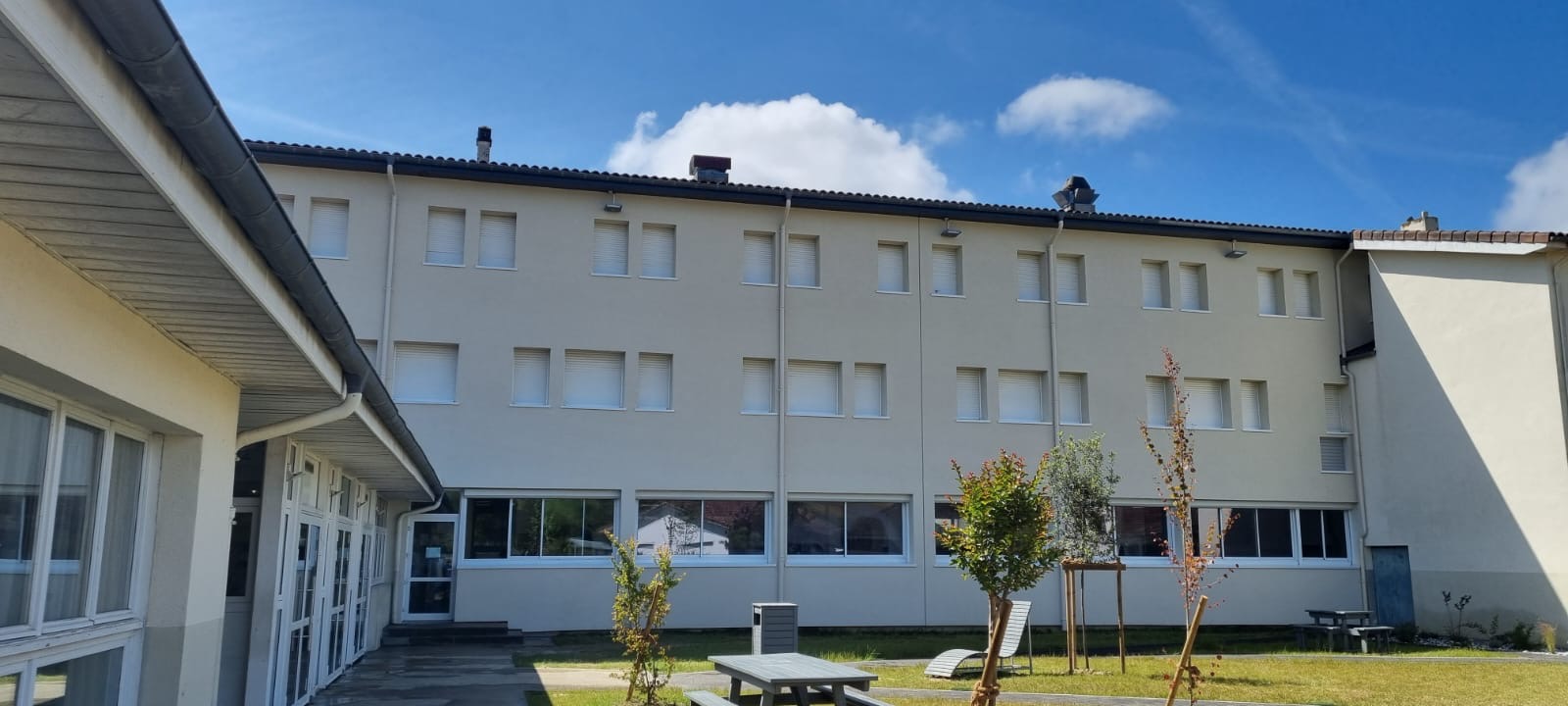 Isolation thermique par l’extérieur pour le collège Saint-Joseph (64) — après chantier