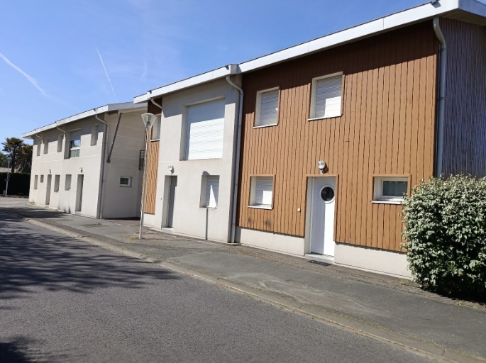 Ravalement de façade pour une copropriété à Biscarrosse — avant chantier
